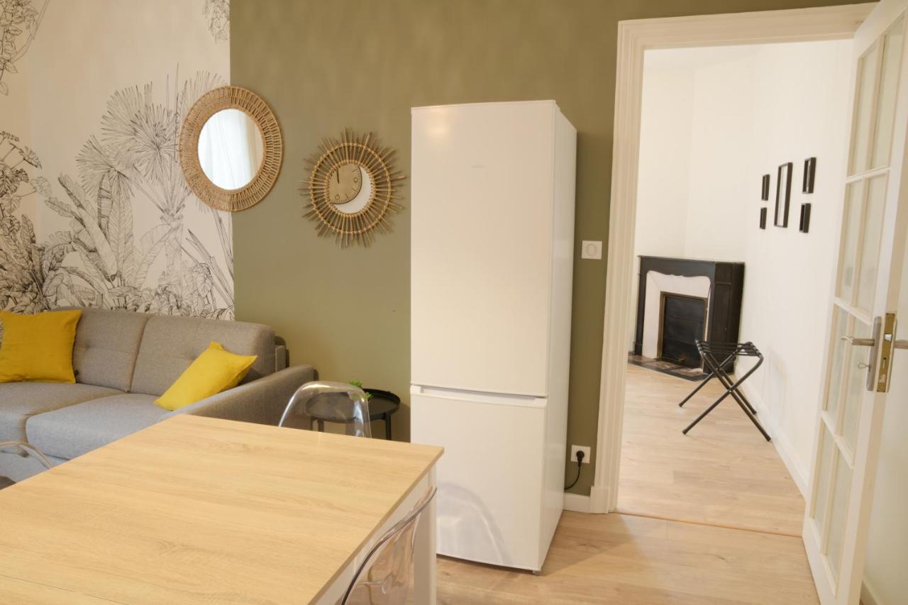 T3 De Charme Situe En Hyper Centre Avec Wifi, Linge, Draps, Savons Et Serviettes Fournis Коньяк Номер фото