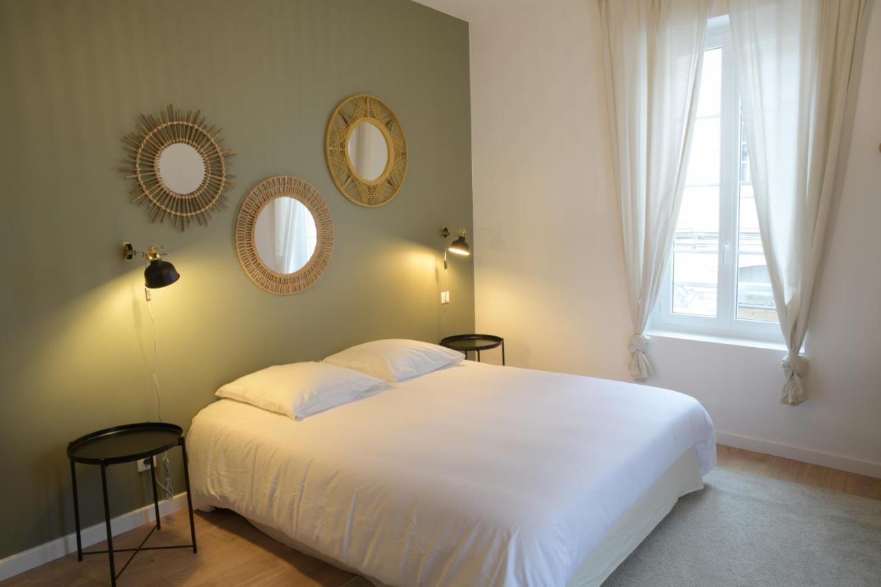 T3 De Charme Situe En Hyper Centre Avec Wifi, Linge, Draps, Savons Et Serviettes Fournis Коньяк Экстерьер фото